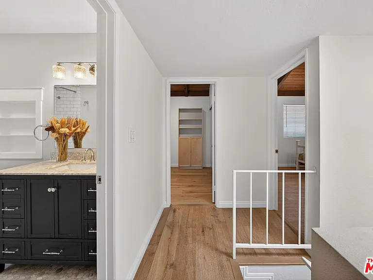 8611 Burton Way #4 — Photo 45