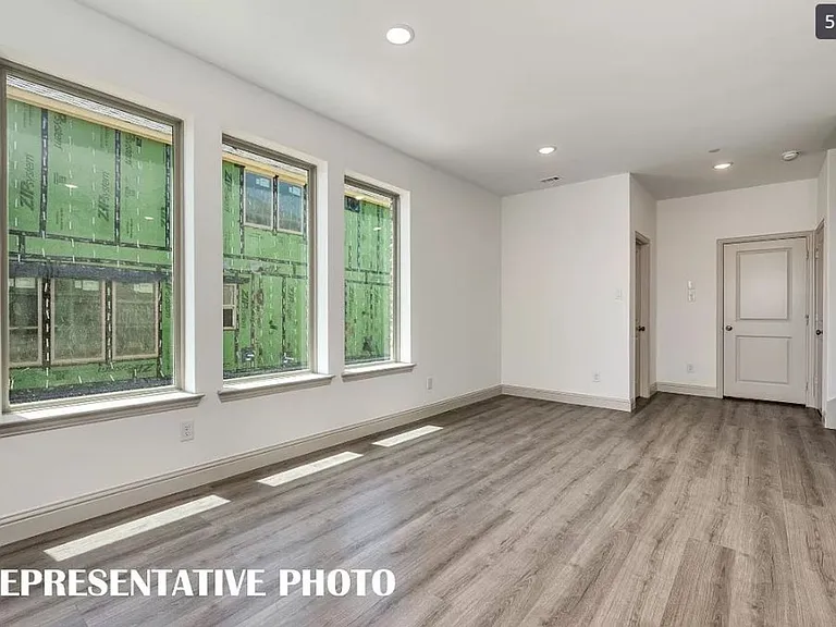 420 4th St — Photo 2