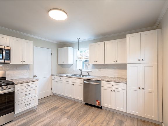 5th image of 41 Duffern Dr
