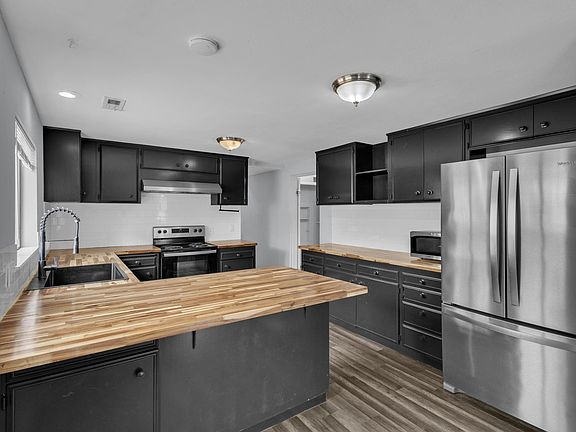 5th image of 120 W 3rd St