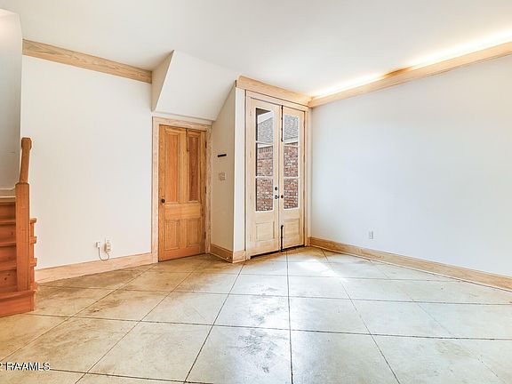 5th image of 137 Ambiance Cir