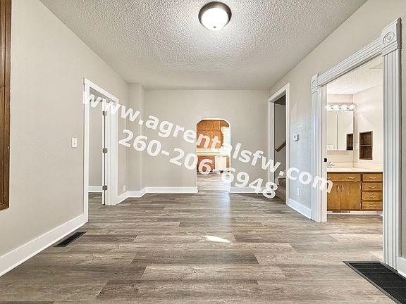 4th image of 615 W 4th St #619