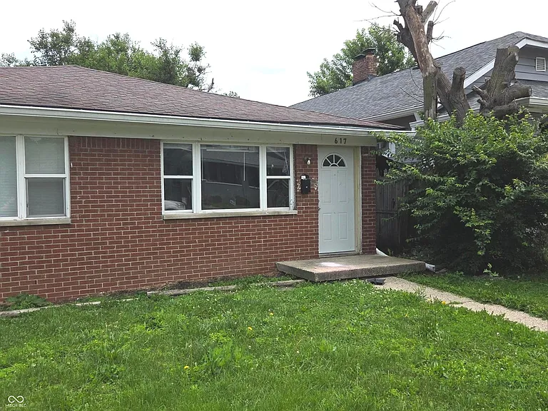 617 N Oxford St — Photo 3