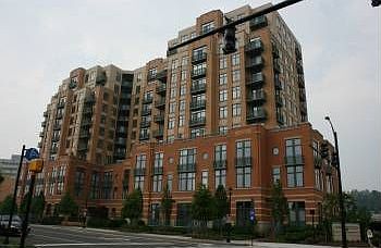 4th image of 2720 S Arlington Mill Dr Unit 602