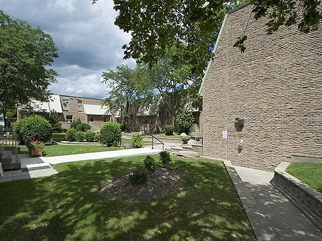 122 Colborne St E — Photo 19
