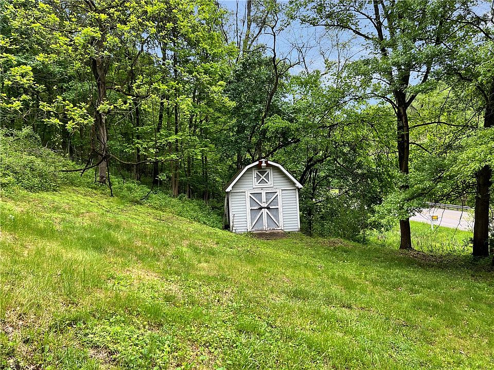 2nd image of 3169 Jacks Run Rd