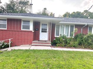 2530 E 29th St, Des Moines, IA 50317