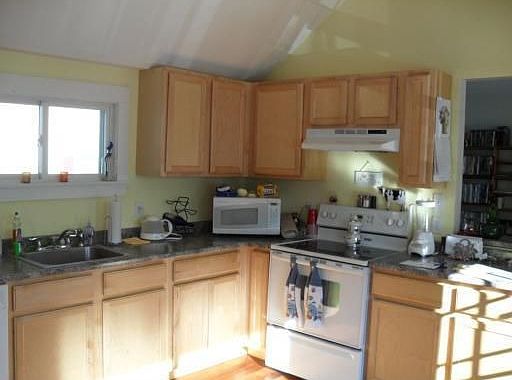 2nd image of 19 Preble St