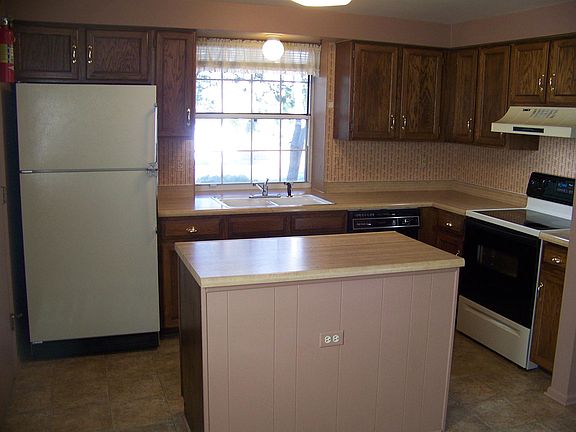 3106, Kitchen Area