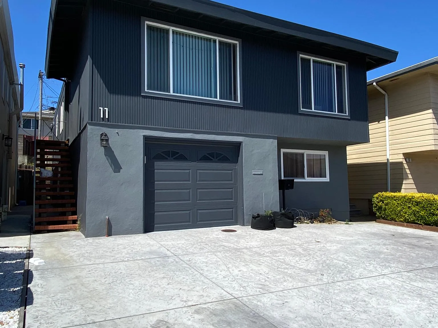 11 Santa Elena Ave — Photo 3