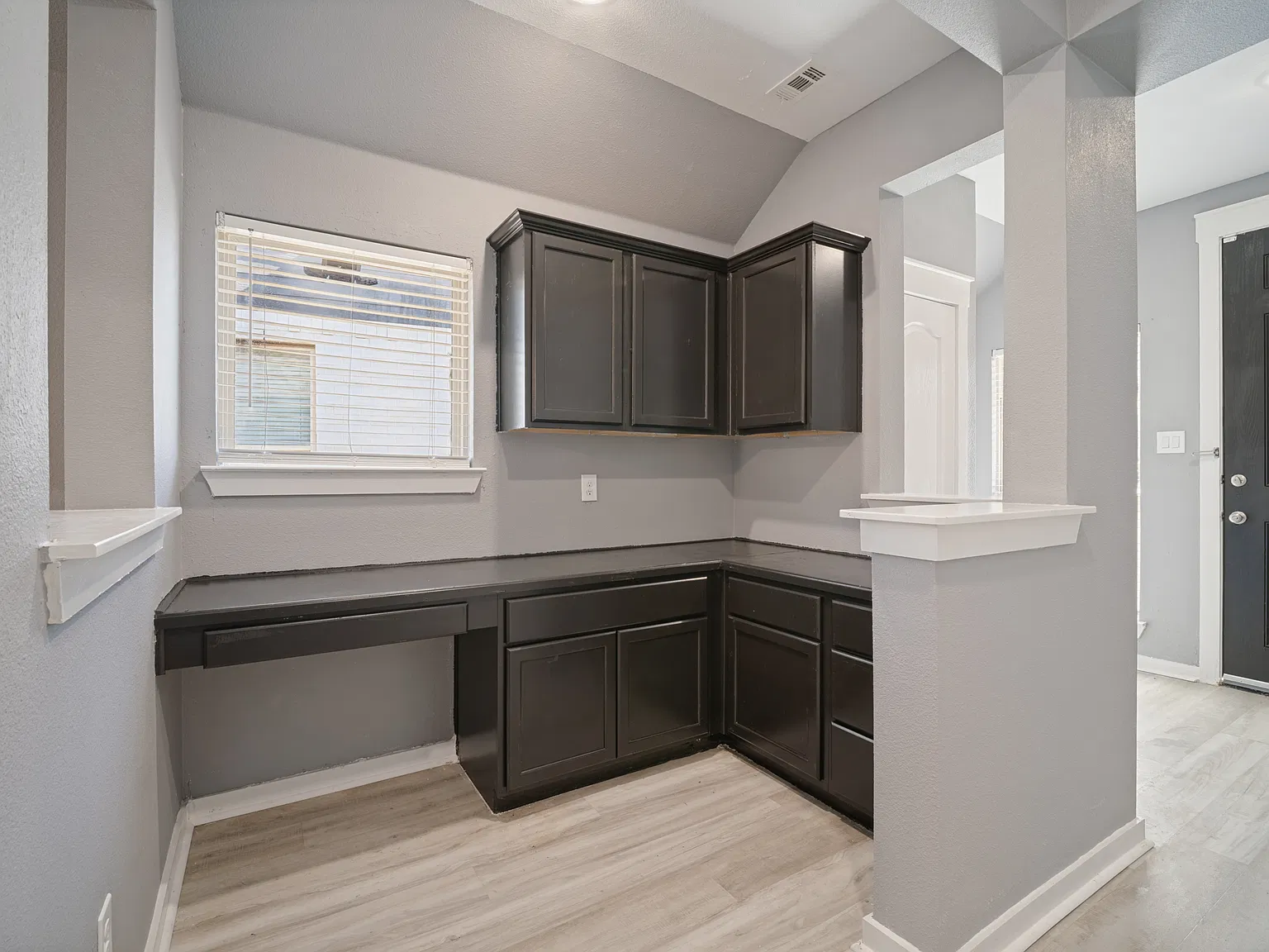 3 bed, 1520 sqft, $2,200 — Photo 3