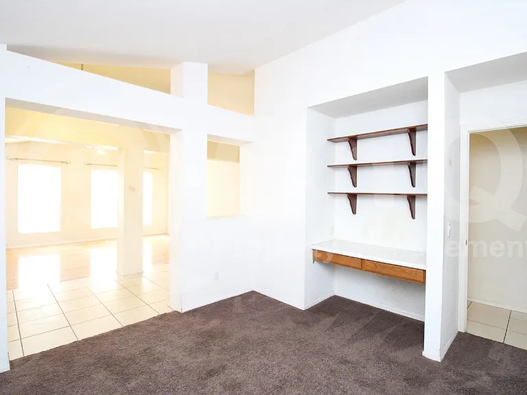 1560 W Kent Dr — Photo 17