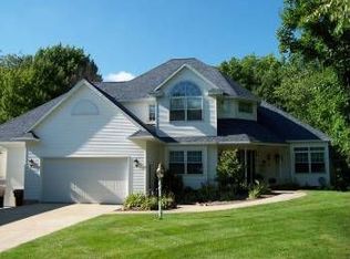7567 Sunfish Lake Ct NE, Rockford, MI 49341