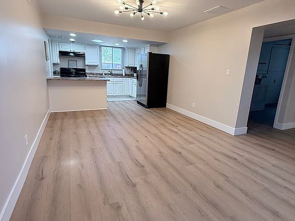3rd image of 11822 N 36th Pl