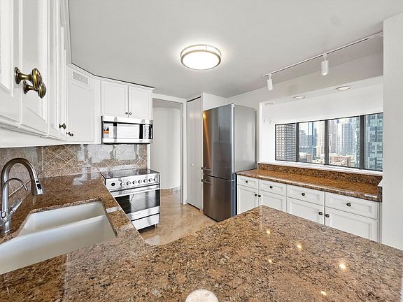 3rd image of 505 N Lake Shore Dr APT 2203