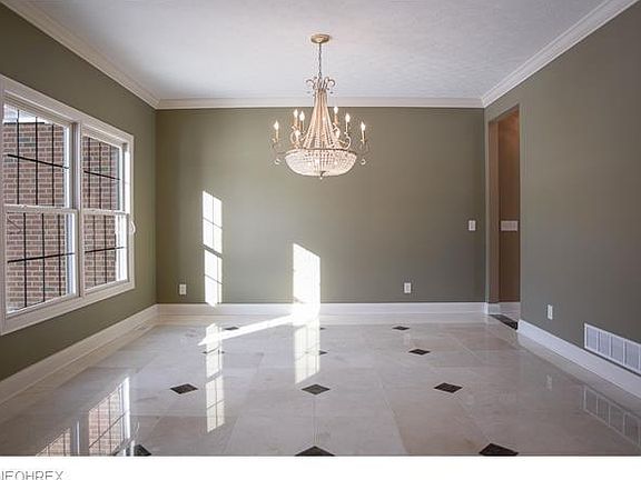 4th image of 2823 Waterfall Way