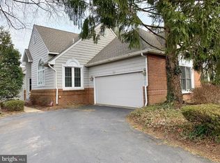 553 Palmer Farm Dr, Yardley, PA