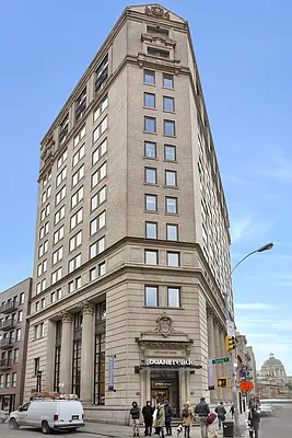 Sold by Compass | media 9