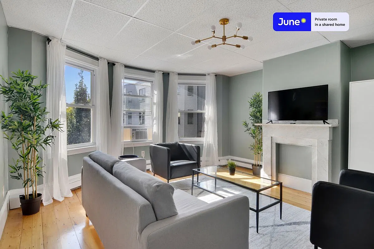 33 Howell St — Photo 3