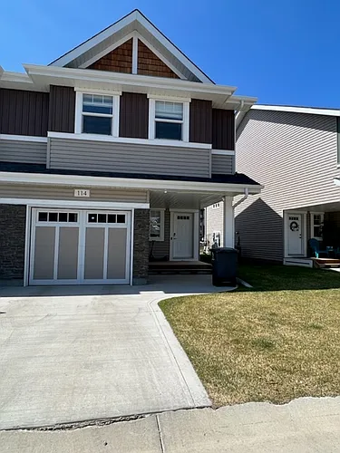 315 Dickson Cres Photo 1