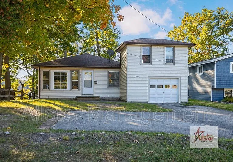 8958 Woodridge Ln — Photo 1
