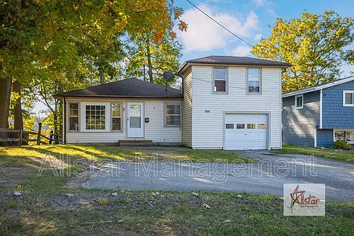 8958 Woodridge Ln Photo 1