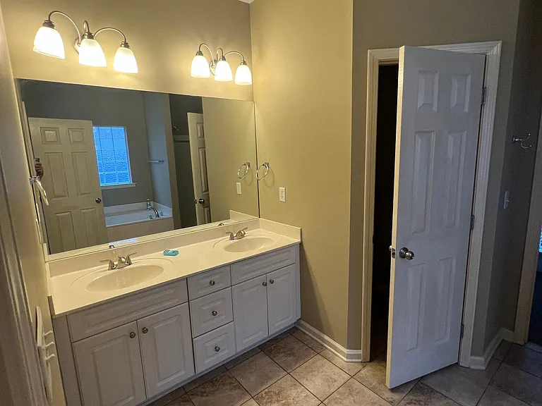 1212 Pebble Creek Cir — Photo 19