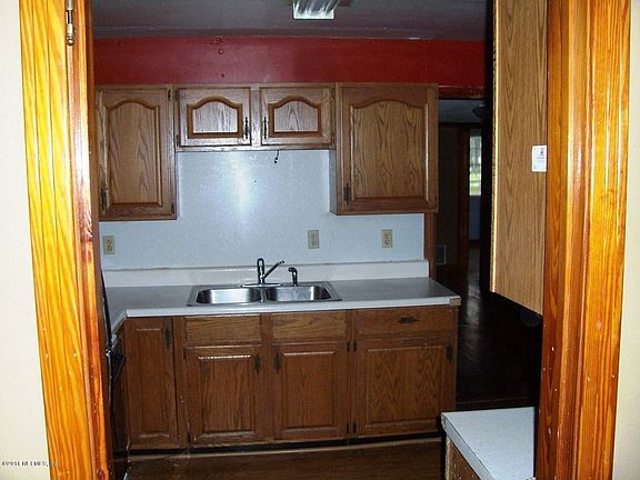 3rd image of 7106 Hyde Grove Ave