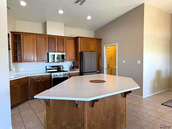 5th image of 2678 S Terrace Ave