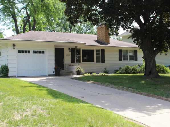 6005 Birchcrest Dr, Edina, MN 55436