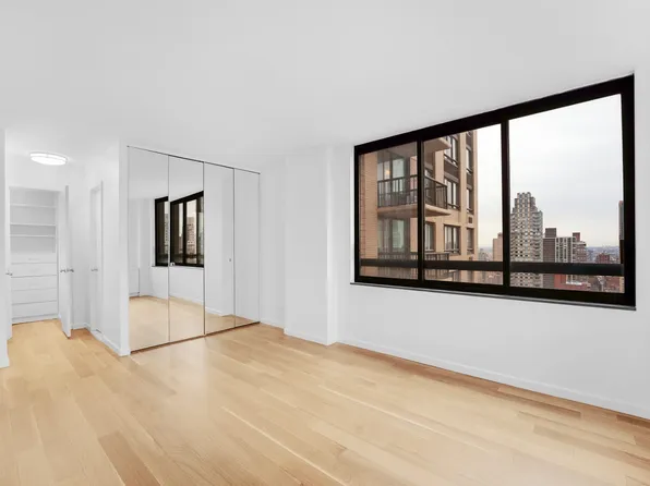 171 East 84th Street image 14 of 25