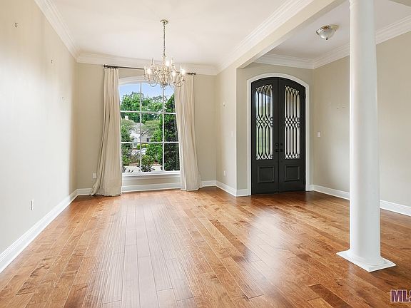 2nd image of 734 Highland Knoll Ct