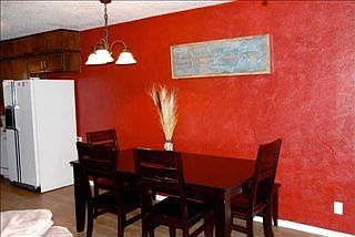 3rd image of 1113 Ross Ln