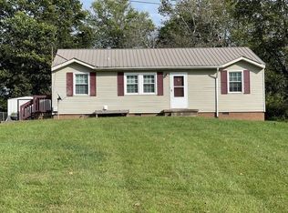 877 Lennox Rd, Clarksville, TN 37042