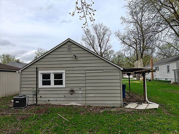 5th image of 2512 Hart Rd