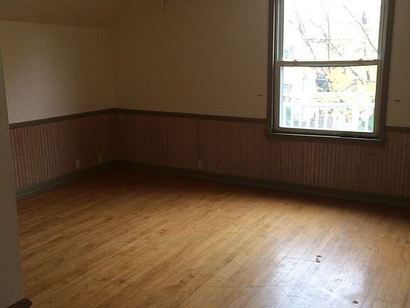 4th image of 2525A N Weil St