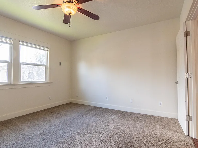 1004 N Mason St — Photo 9