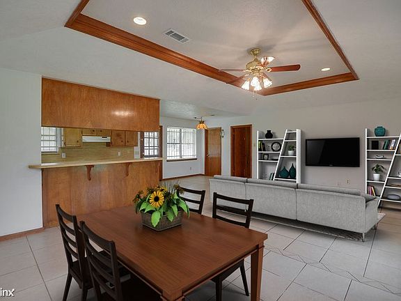2nd image of 2255 E Lucas Dr