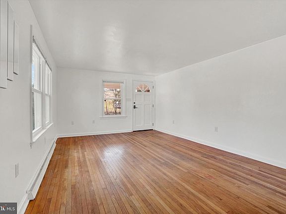 4th image of 5375 N George Extension St