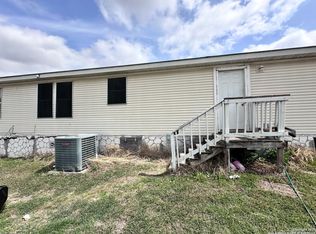 2950 Pioneer Rd, Seguin, TX 78155