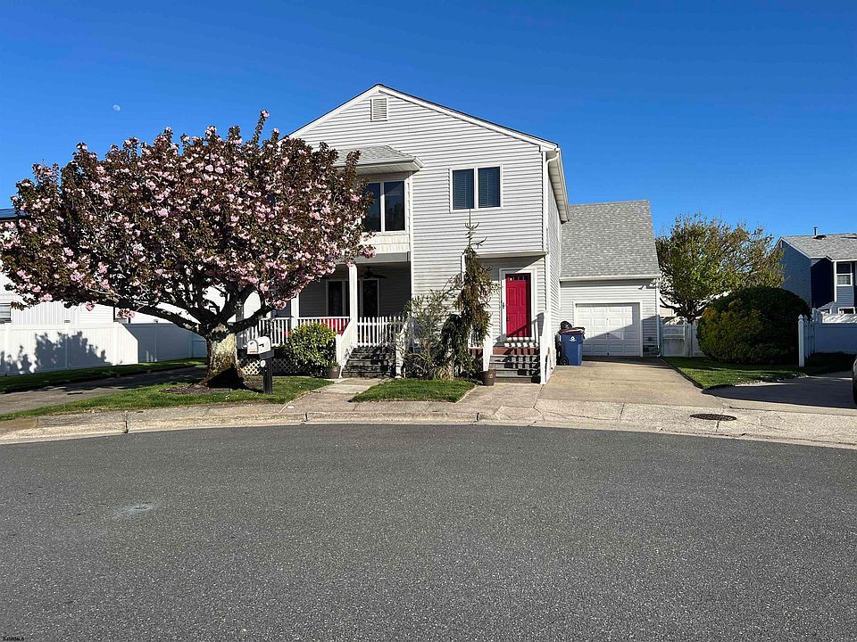 1st image of 430 Canterbury Ct #2