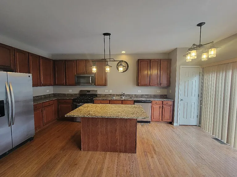 130 Jackson St — Photo 2