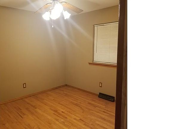 5th image of 10018 Balboa Dr