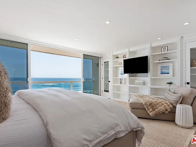 11874 Beach Club Way — Photo 18