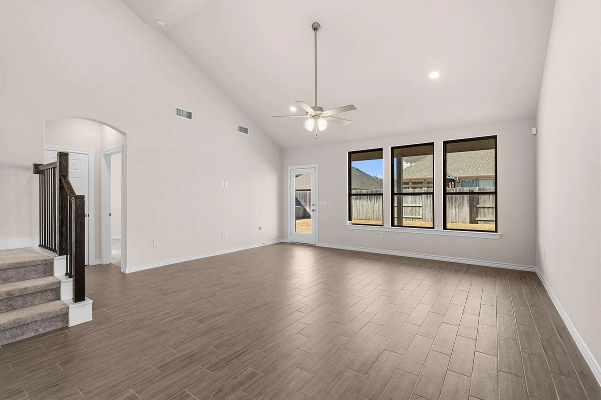 Building Photo - 6015 Briarstone Crest Dr