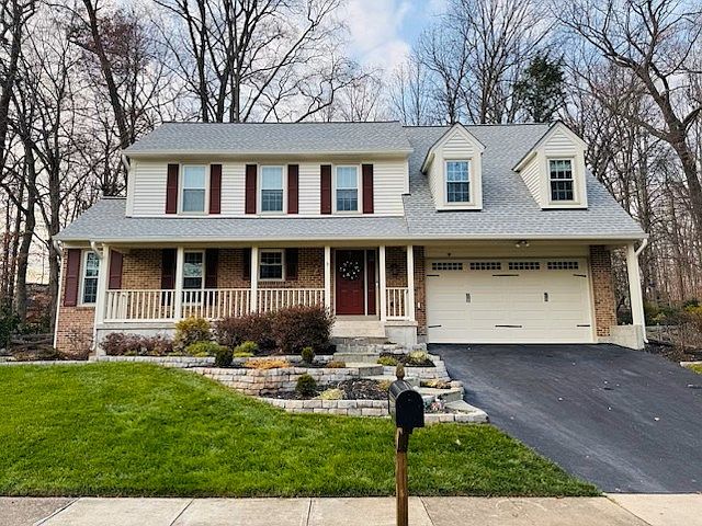 1st image of 7910 Oak Hollow Ln
