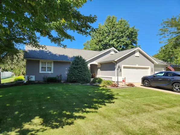 1102 Locust Dr, Rock Falls, IL 61071
