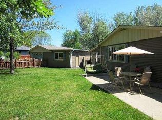 8717 10th Pl, Kenosha, WI 53144