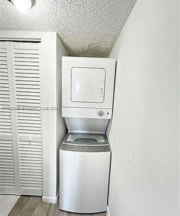 4th image of 1700 NW North River Dr APT 909