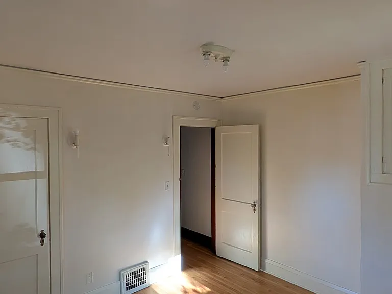579 Eustis St — Photo 20